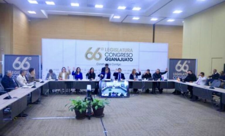 Aprueban los dictámenes del segundo bloque de iniciativas de leyes de ingresos municipales para el ejercicio fiscal 2026