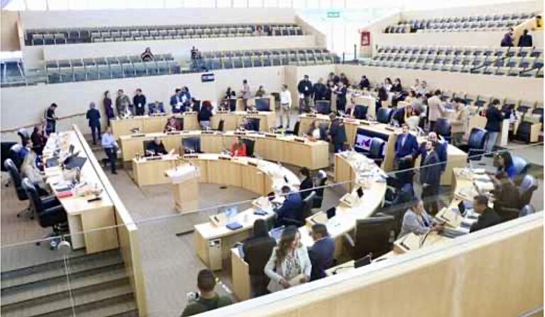 Formulan iniciativa para garantizar un transporte digno, seguro y eficiente