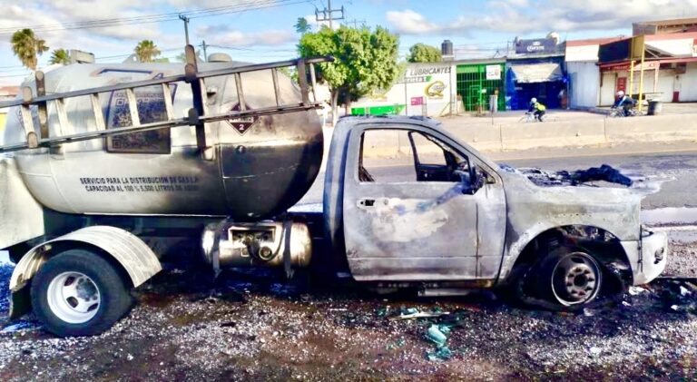 Se incendia pipa de gas en Salamanca