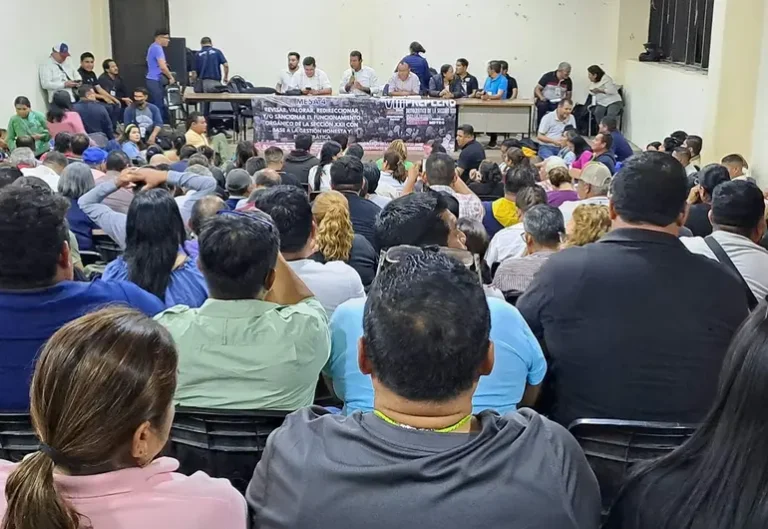Sección 22 de la CNTE destituye a dos dirigentes por corrupción y nepotismo