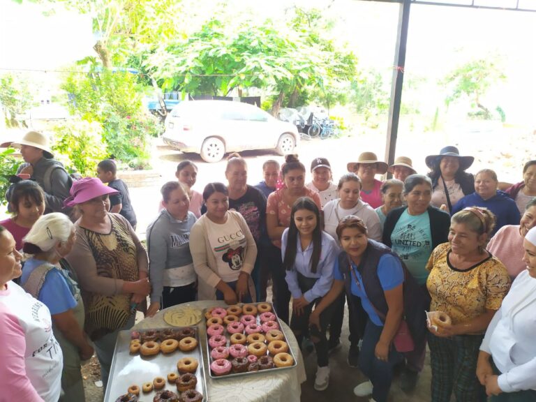 Acercan talleres comunitarios a habitantes de la zona rural