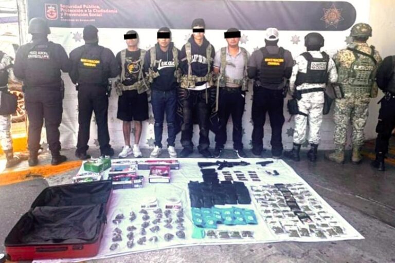 Caen Lucifer, Cañangas y El Tocino por repartir juguetes bélicos del CDN