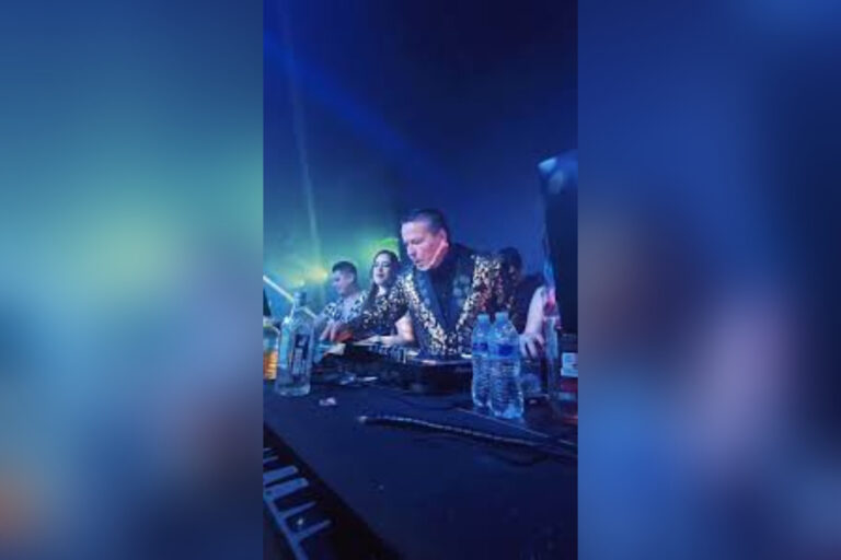 Alfredo Adame se presenta en un antro de Irapuato y genera revuelo entre los asistentes