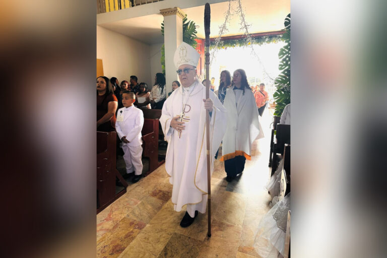 Llama Obispo de Irapuato a padres de familia y maestros a reforzar la educación en valores