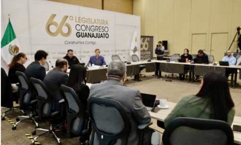 Dialogan sobre elevar a rango constitucional el Derecho a la Protección de la Unidad Familia de las Personas Migrantes