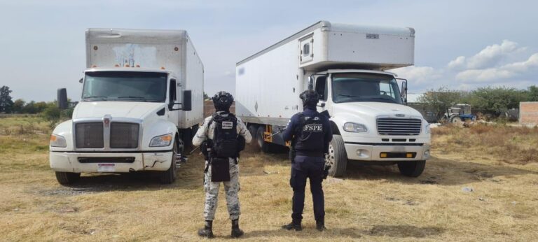 Cateo en Juventino Rosas: aseguran tractocamiones y mercancía