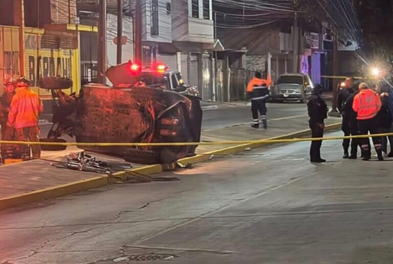 Hombre pierde la vida tras volcar su Razer en Salamanca