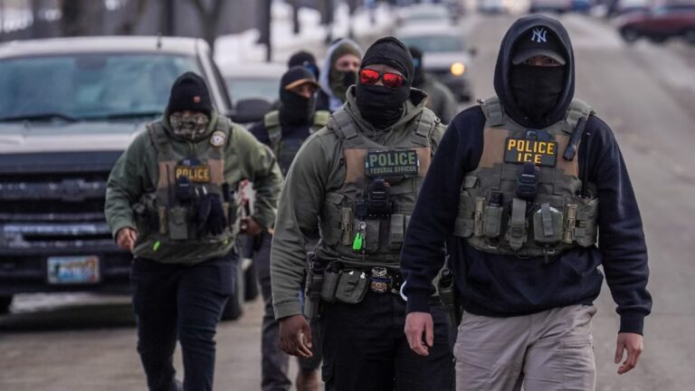 Migrante mexicano narra ‘golpiza’ del ICE en redada