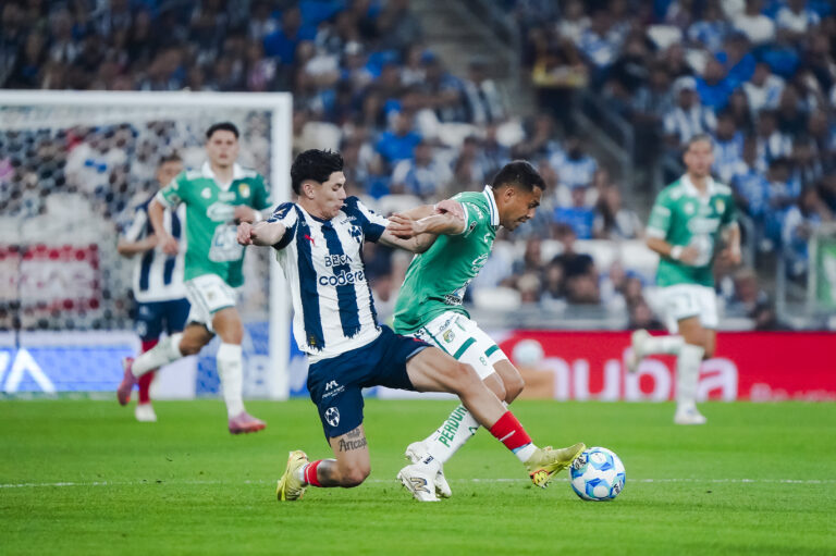 Rayados gana contra León