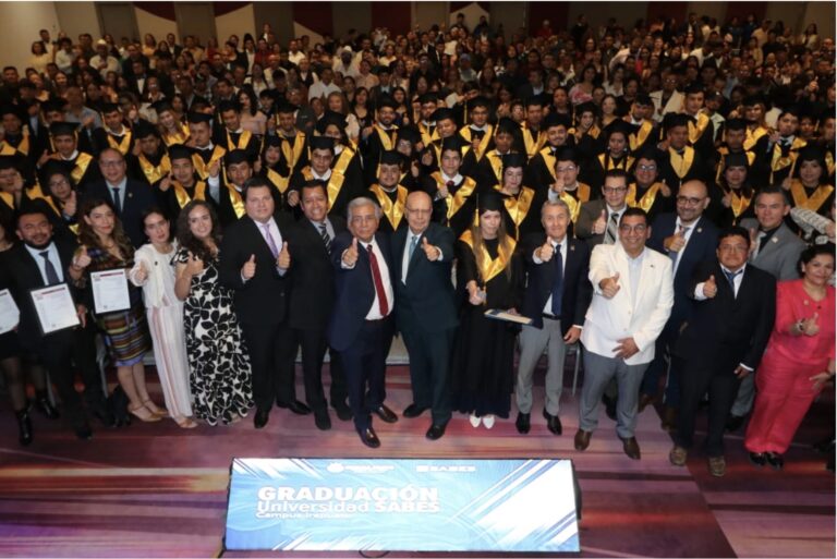 SABES celebra recertificación internacional en calidad ISO y graduación de 120 jóvenes de universidad