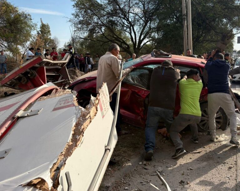 Fallecen dos personas en la autopista León -Aguascalientes
