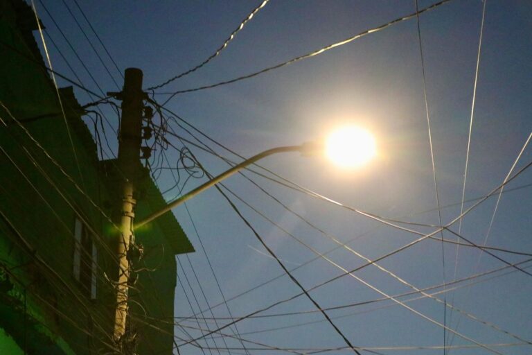 Más de 29 colonias de Irapuato se benefician con renovación de alumbrado público