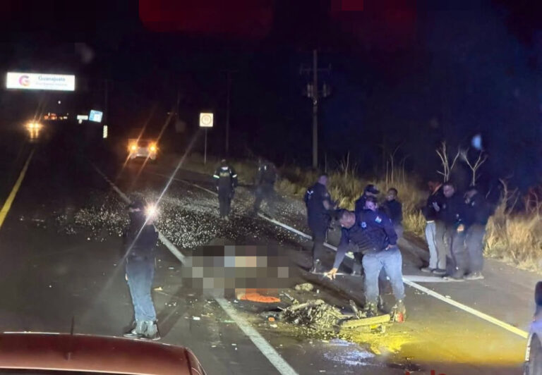 Motociclista pierde la vida tras accidentarse en la carretera Salamanca-Valle de Santiago