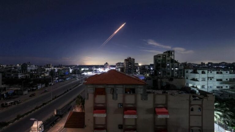 Francia, Alemania y Reino Unido amenazan con atacar Irán