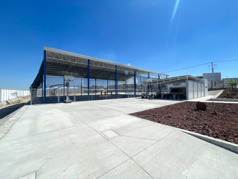 Invierte Gobierno de la Gente más de 18 mdp para mejorar espacios en Secundaria General Julián de Obregón en León