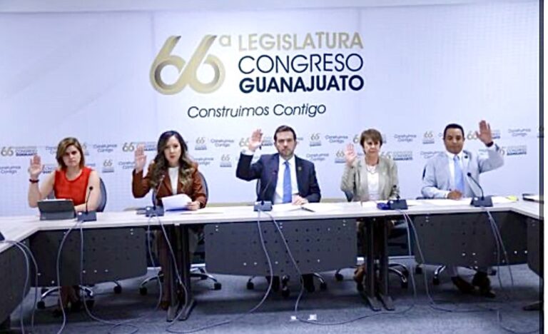 Avalan dictamen para eliminar la facultad de sugerir las recomendaciones de montos máximos de las remuneraciones de las personas integrantes de los ayuntamientos