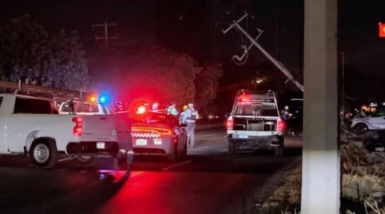 Aparatoso accidente impacta vialidad en Celaya