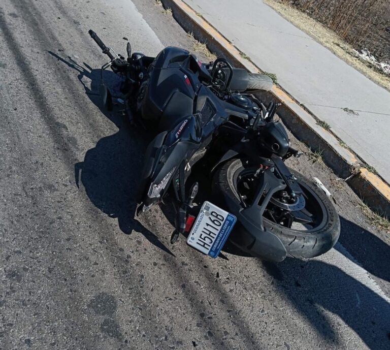 Camión pesado arrolla y mata a motociclista en Salamanca