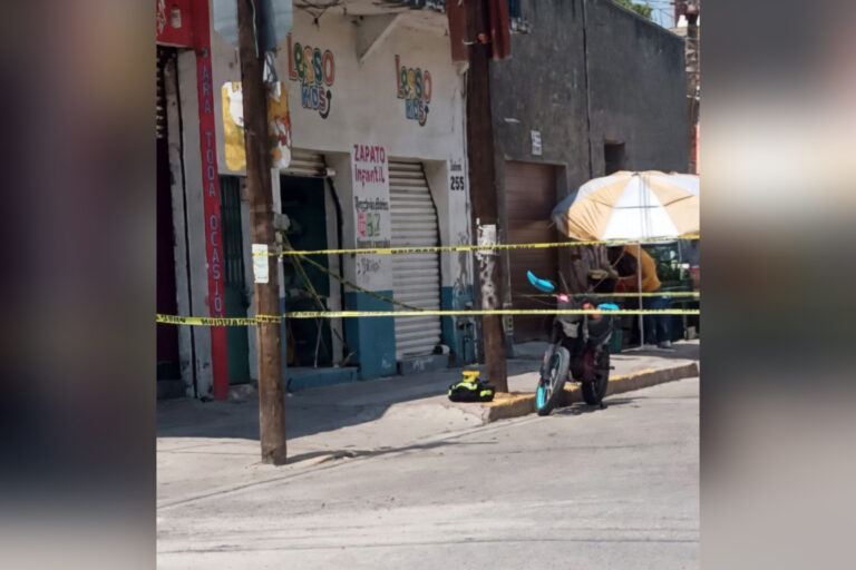 Ataque armado al interior de una zapatería deja un hombre muerto y dos lesionados