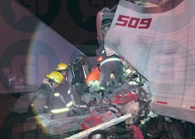 Brutal choque de trailers en Irapuato
