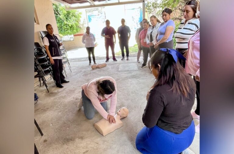 Participa DIF en curso de primeros auxilios en Villagrán