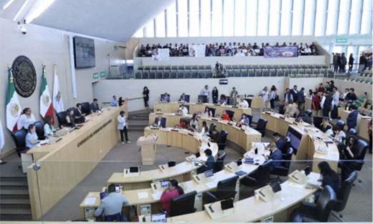 Da Congreso luz verde a reforma federal para poner tope a pensiones en el sector público