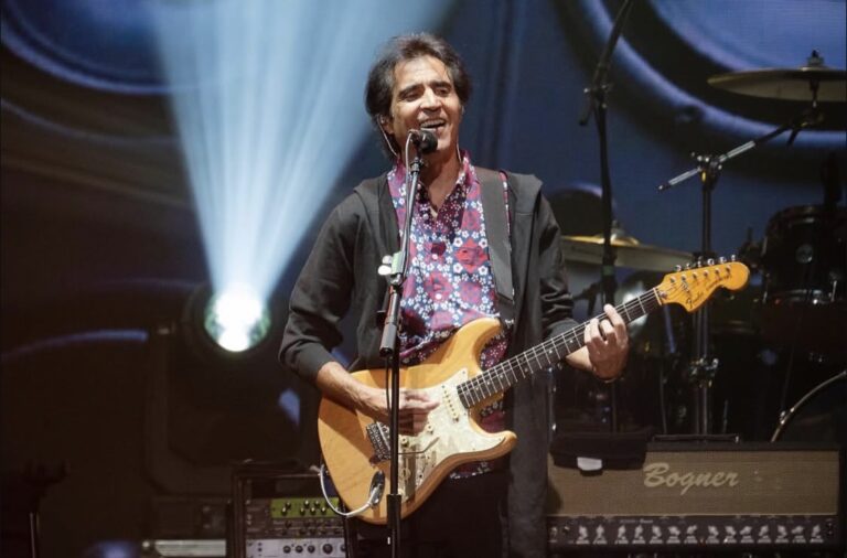 Despiden en ceremonia privada a Felipe Staiti