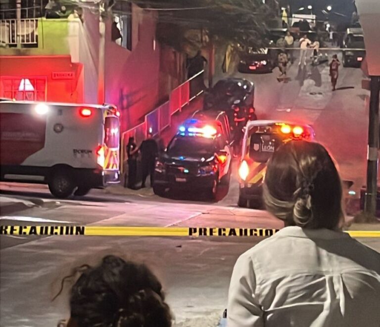Dos hombres resultan gravemente heridos tras ataque armado en Chapalita