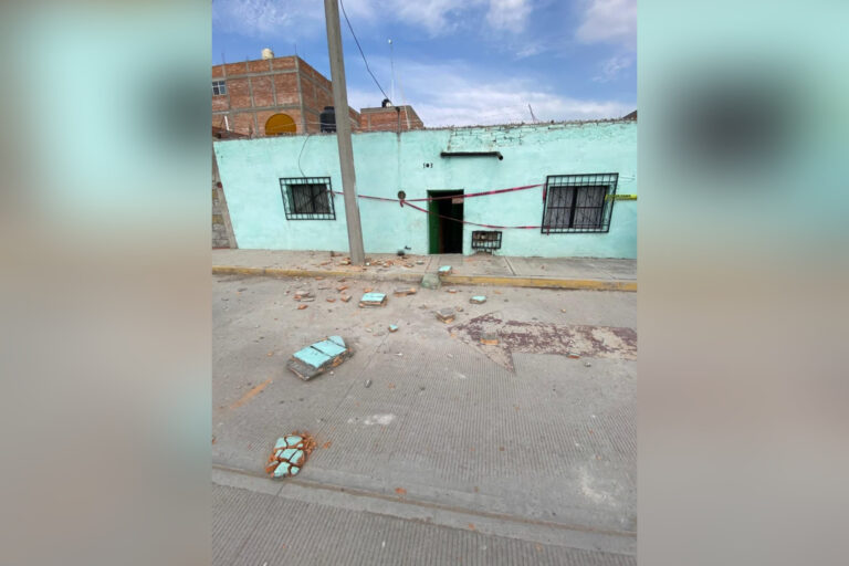 Fuerte explosión en San Felipe deja un hombre lesionado y severos daños materiales en casa
