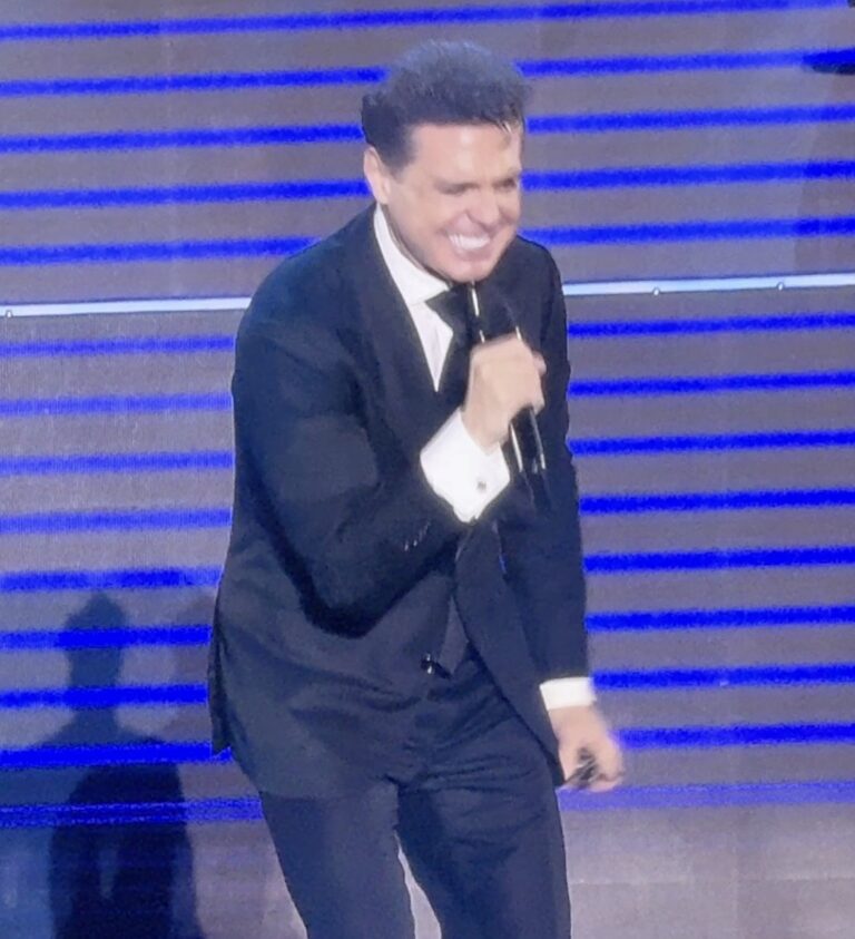 Hospitalizan a Luis Miguel en Nueva York