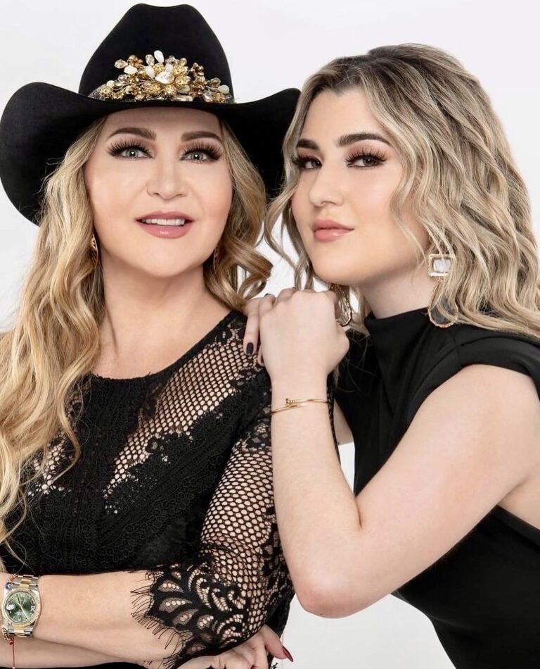 MELANIE CARMONA, HIJA DE ALICIA VILLARREAL REVELA QUE SU FAMILIA ATRAVIESA POR MOMENTOS COMPLICADOS