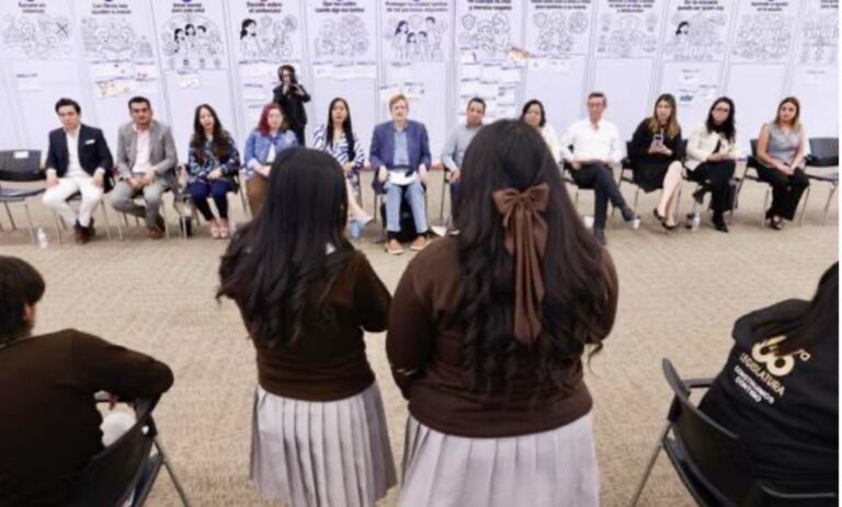 Escuchan diputadas y diputados propuestas de estudiantes de secundaria sobre iniciativas en favor de niñas, niños y adolescentes