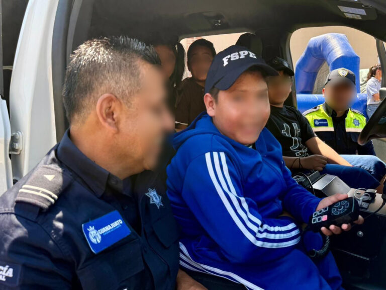 Integrantes de las FSPE y Policía de Caminos festejaron a niñas y niños en tratamiento oncológico