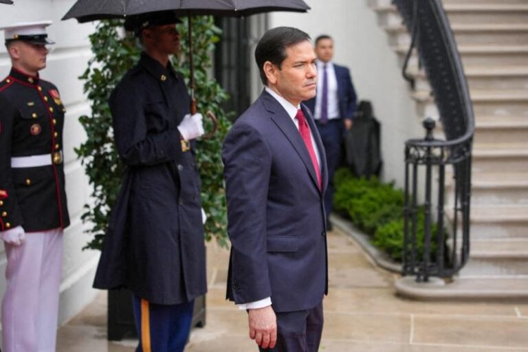 Marco Rubio se reunirá con el Papa León XIV tras arremetida de Donald Trump