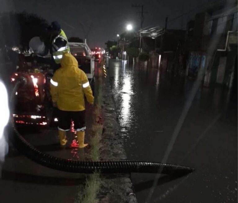Tormenta provoca caos vial, apagones e inundaciones en Celaya