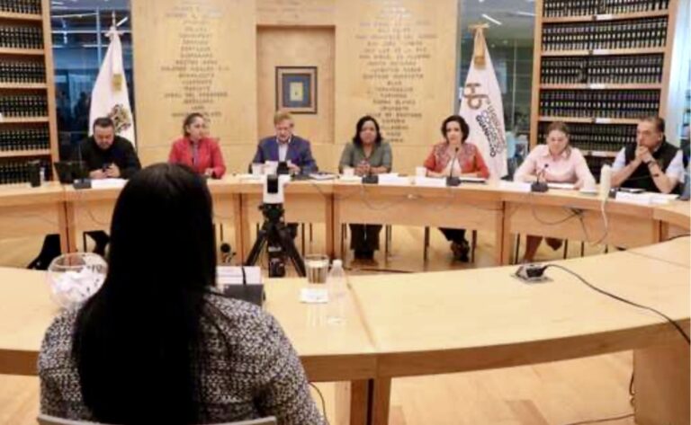 Entrevistan a personas aspirantes a ocupar el órgano interno de control de la PRODHEG