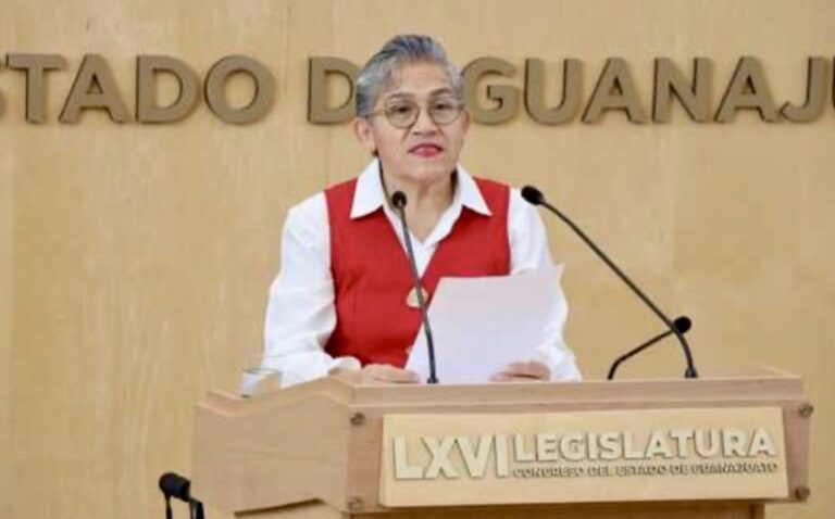 Presenta iniciativa para reducir tiempos de dictaminación para combatir el rezago legislativo