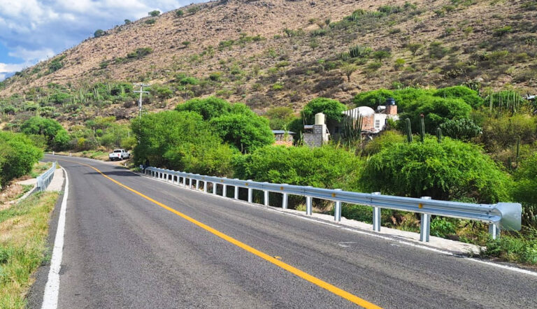 Realiza SOP trabajos de mantenimiento en puentes vehiculares ubicados en once municipios del estado