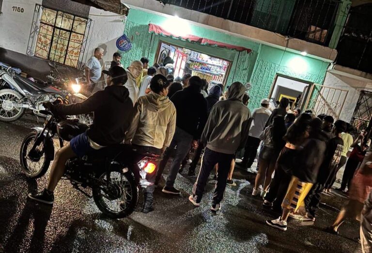 Motosicarios atacan a balazos tienda de abarrotes en Las Heras y matan a hombre
