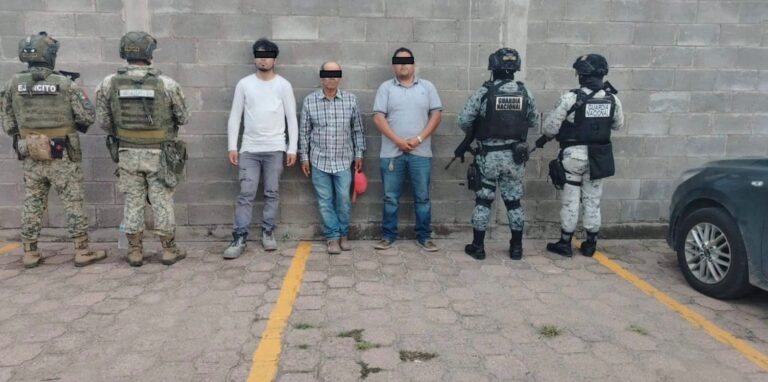 Revientan bodega de huachicol