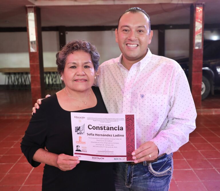 Impulsa Mauricio Estefanía el desarrollo local: capacita “Cortazar Emprende” a 700 personas durante el primer semestre