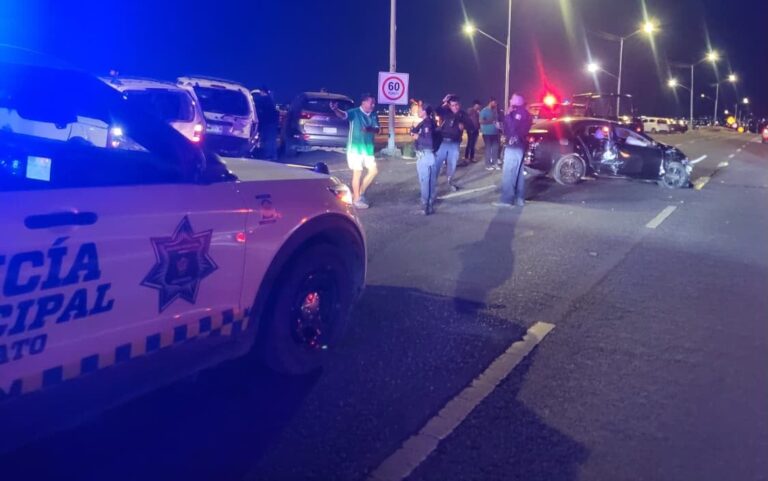 Fuerte accidente en Cuarto Cinturón Vial deja 5 lesionados entre ellos uno que cayó desde cinco metros de altura