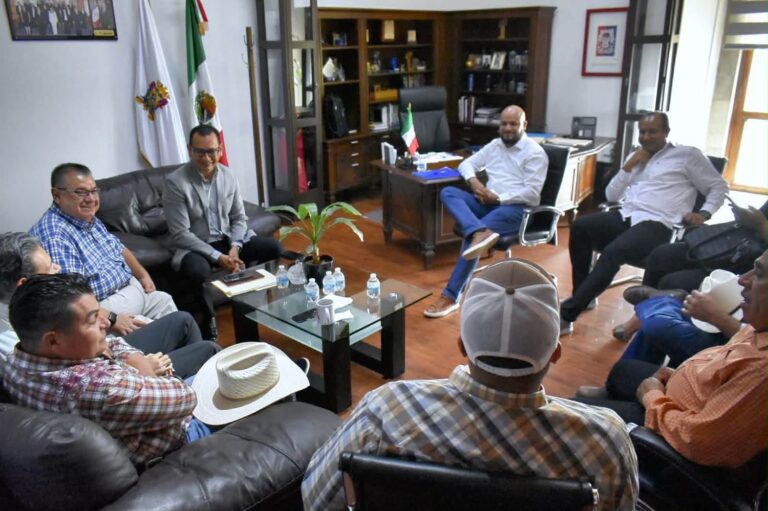 Gobierno de Irapuato y Confederación Agropecuaria de México concretan convenio para limpieza de arroyos y canales