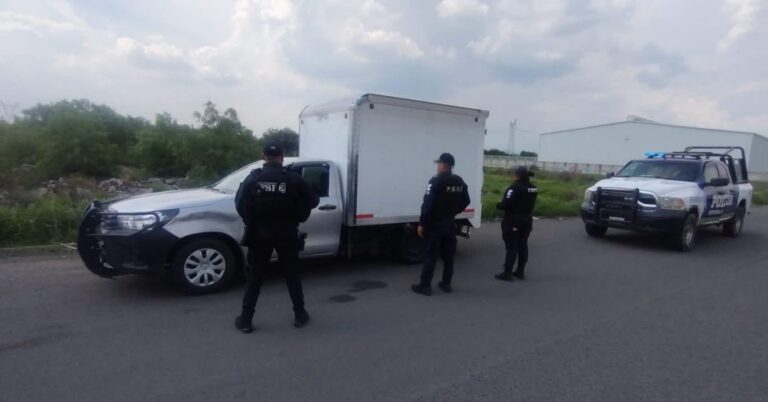 Recuperan camioneta robada con 1.4 toneladas de carne en Apaseo el Grande