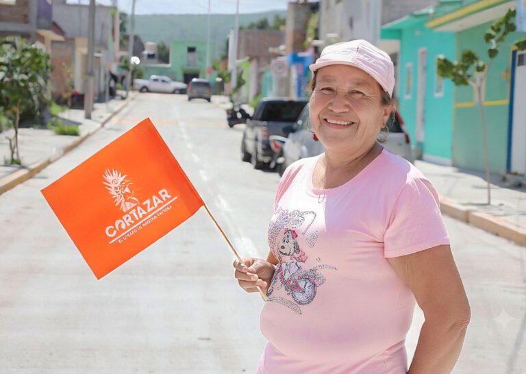 Alcalde de Cortazar cumple con la colonia Panamericana