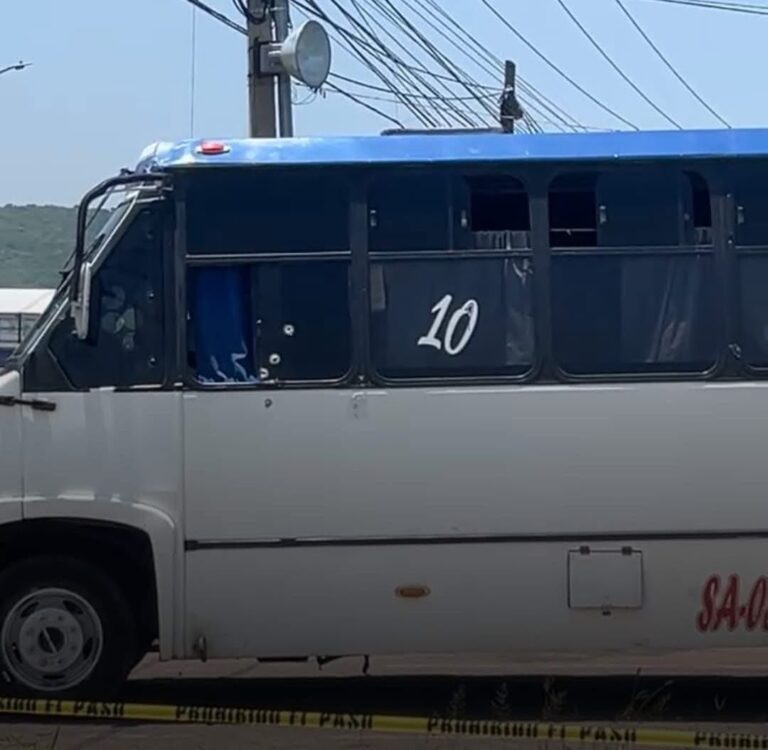 Asesinan a operador de un microbús de pasajeros en Salamanca