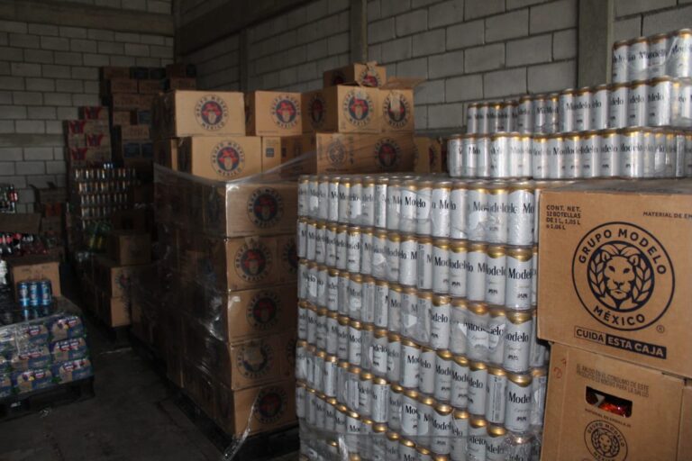 Aseguran más de 74 mil bebidas alcohólicas y clausuran 4 bodegas tras operativo interinstitucional