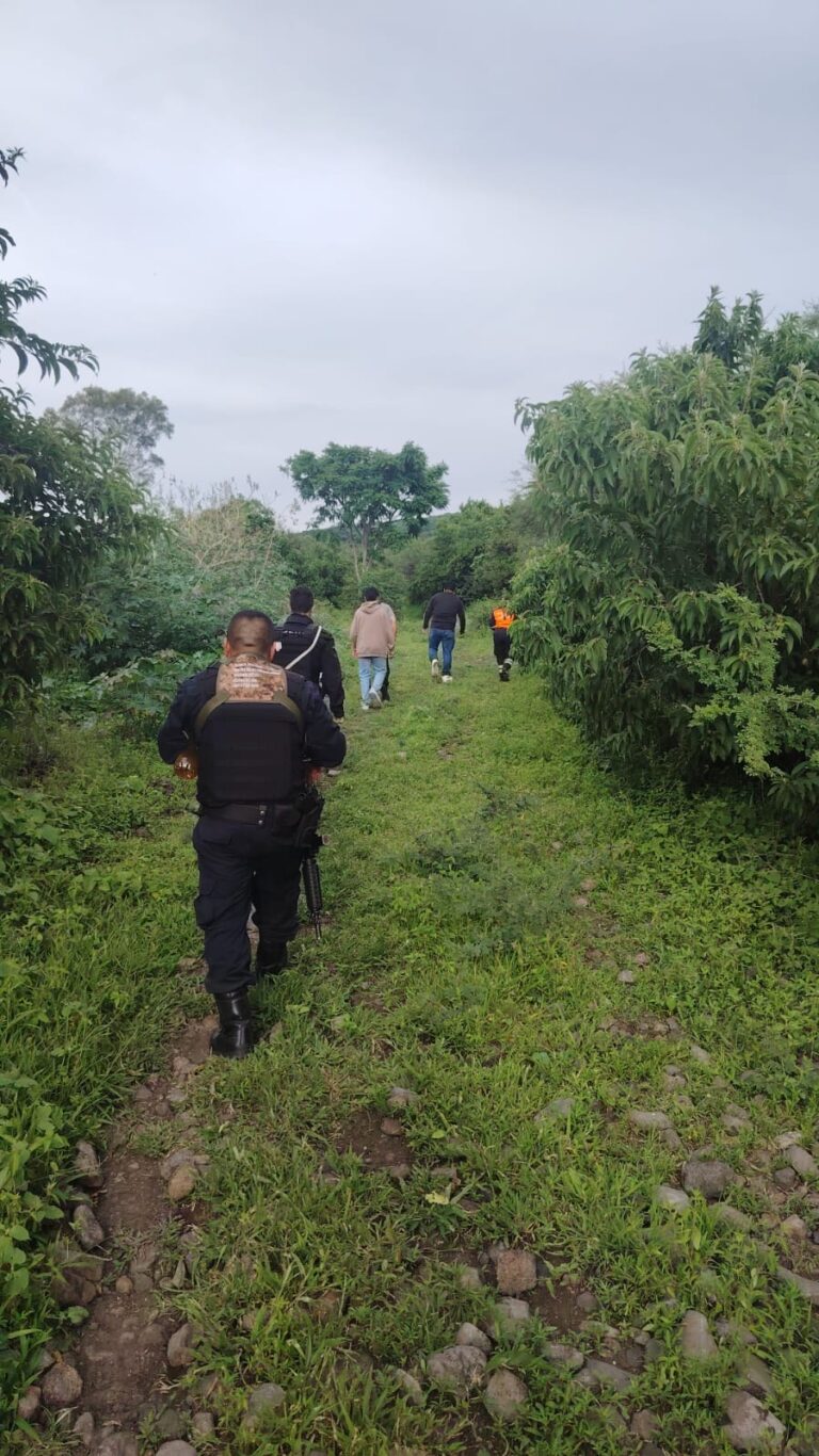 Rescatan a mujer extraviada en el Cerro del Culiacán
