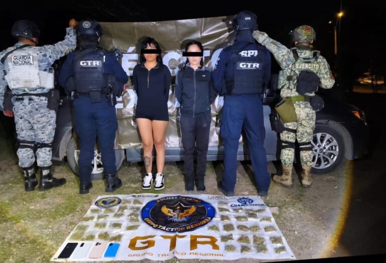 Detienen a dos mujeres con 453 dosis de presunta marihuana en León