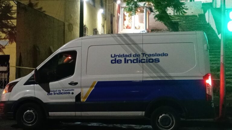 Hallan cuerpo de un joven con impactos de bala junto a altar en la colonia Bellavista, León